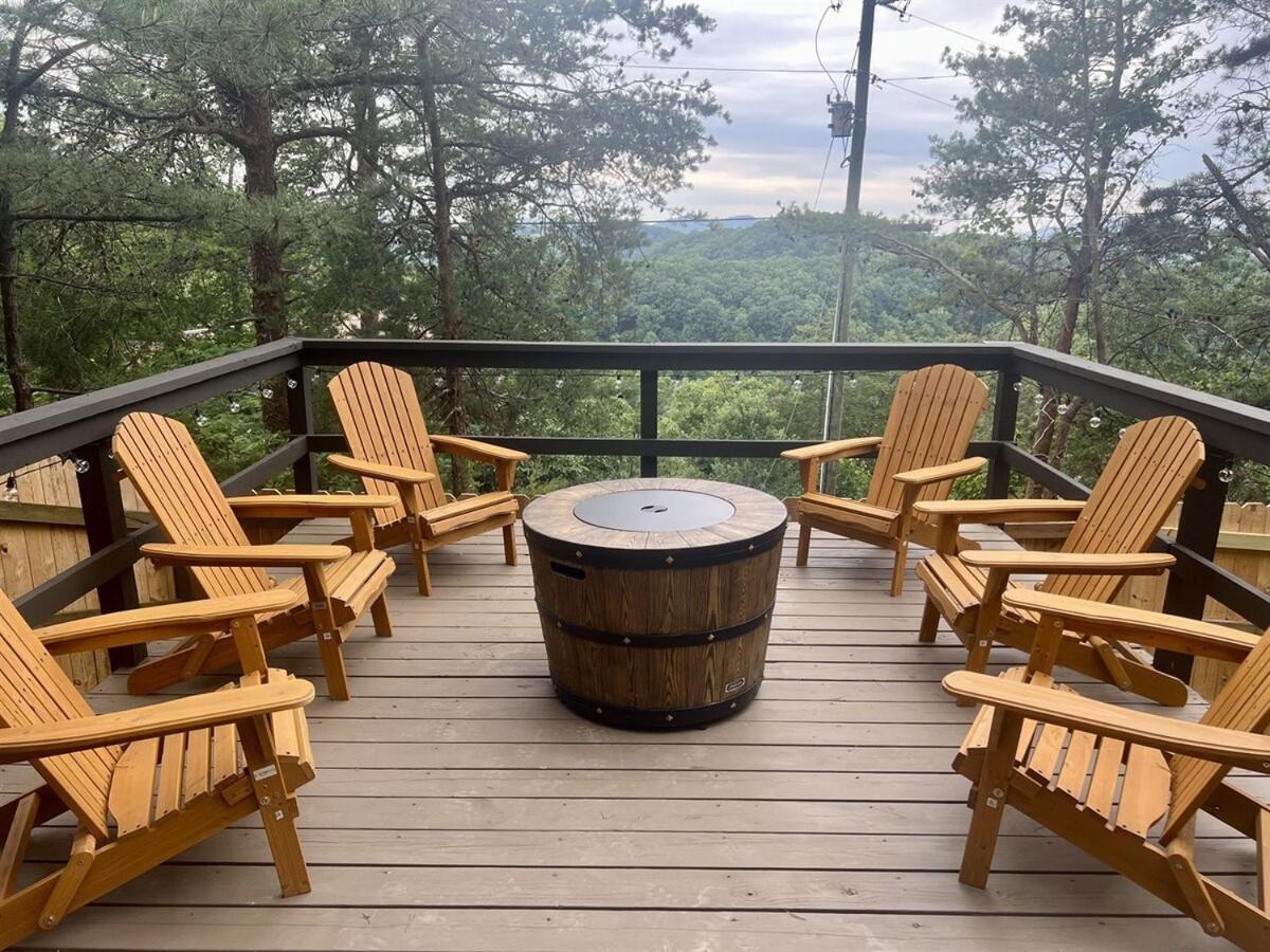 Whiskey Ridge 3 Bdrm Cabin-Firepit, Fenced Yard, Hot Tub Villa Pigeon Forge Exterior photo